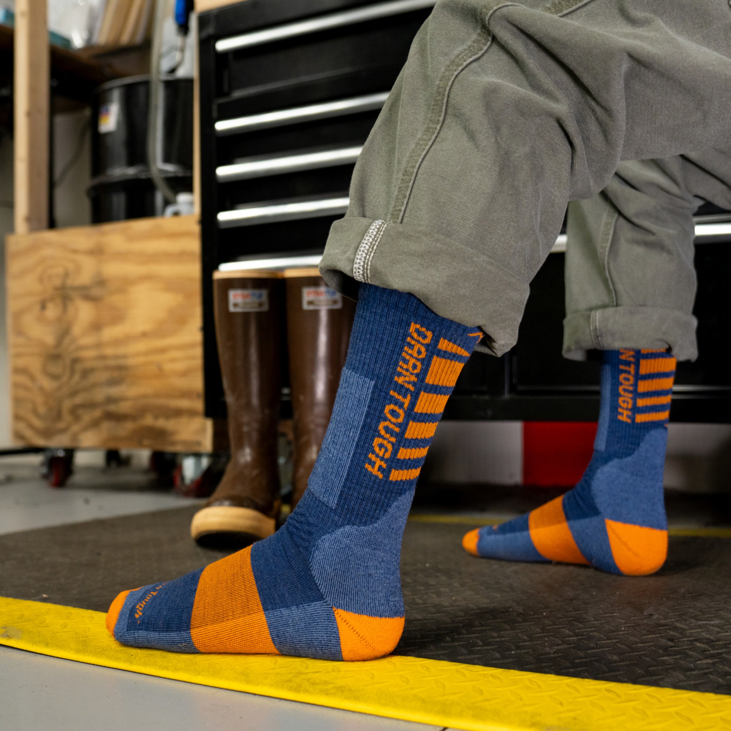Men's Backbone Boot Midweight Work Socks - Image 2