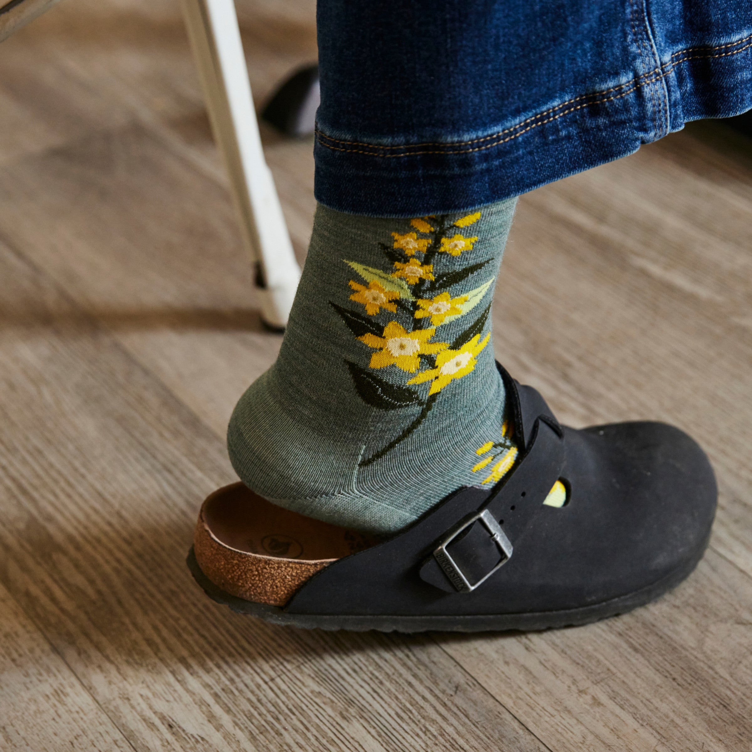 Women's Blossom Crew Lightweight Lifestyle Socks - Image 9